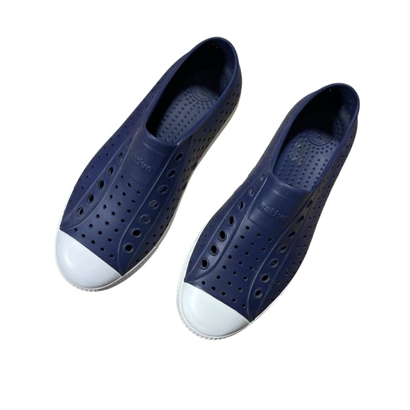 Native Jefferson Purple Lightweght Slip-On Shoes Women’s size 9 Men’s size 7 - Picture 1 of 5